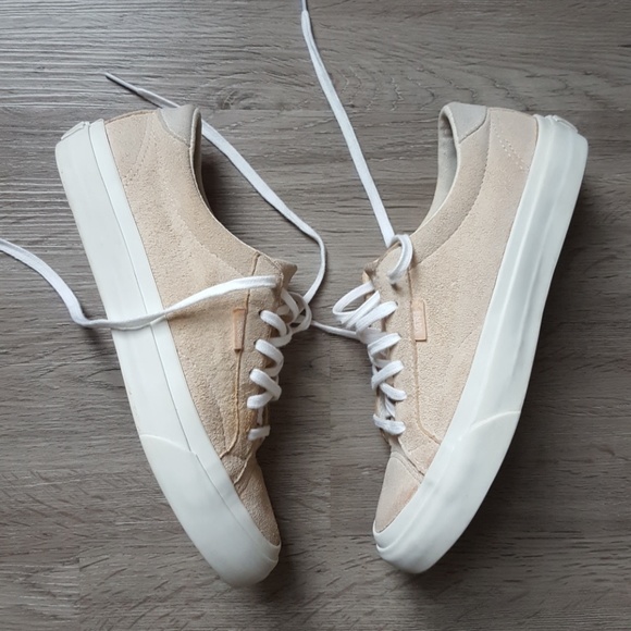 vans cream suede